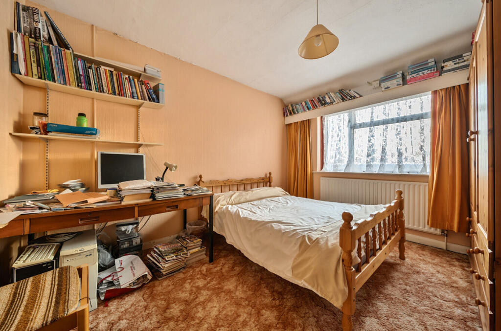 Additional property image - East Rochester Way, Sidcup, DA15 8TF