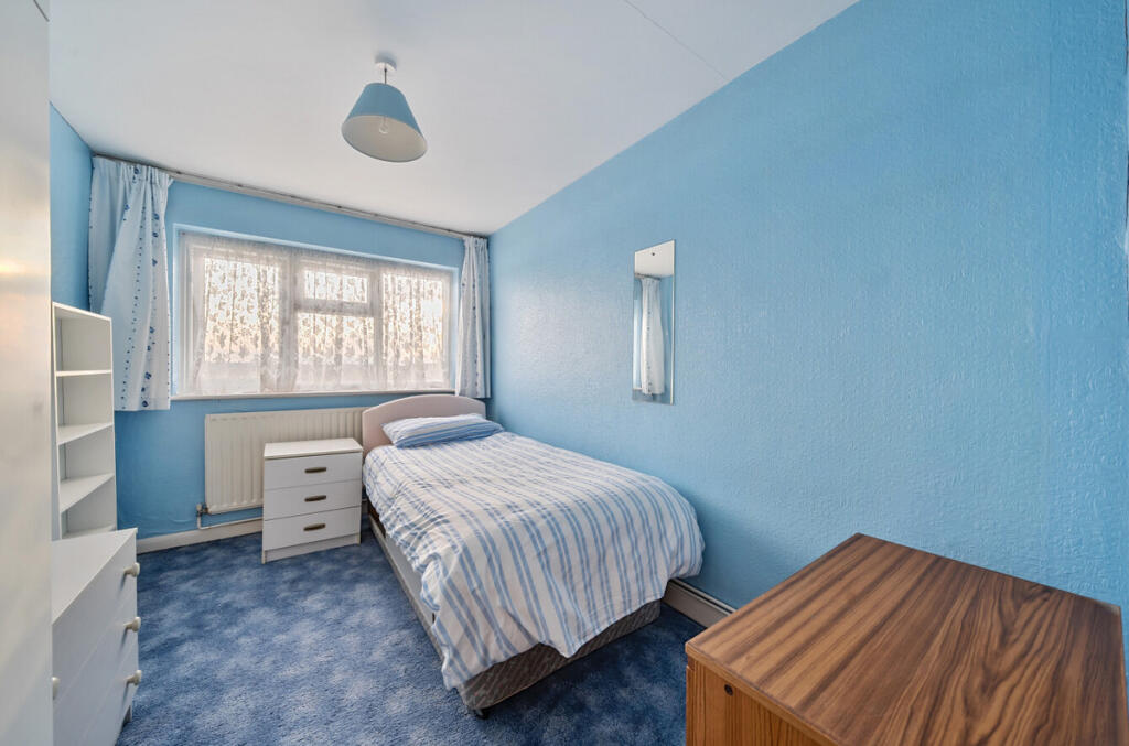 Additional property image - East Rochester Way, Sidcup, DA15 8TF
