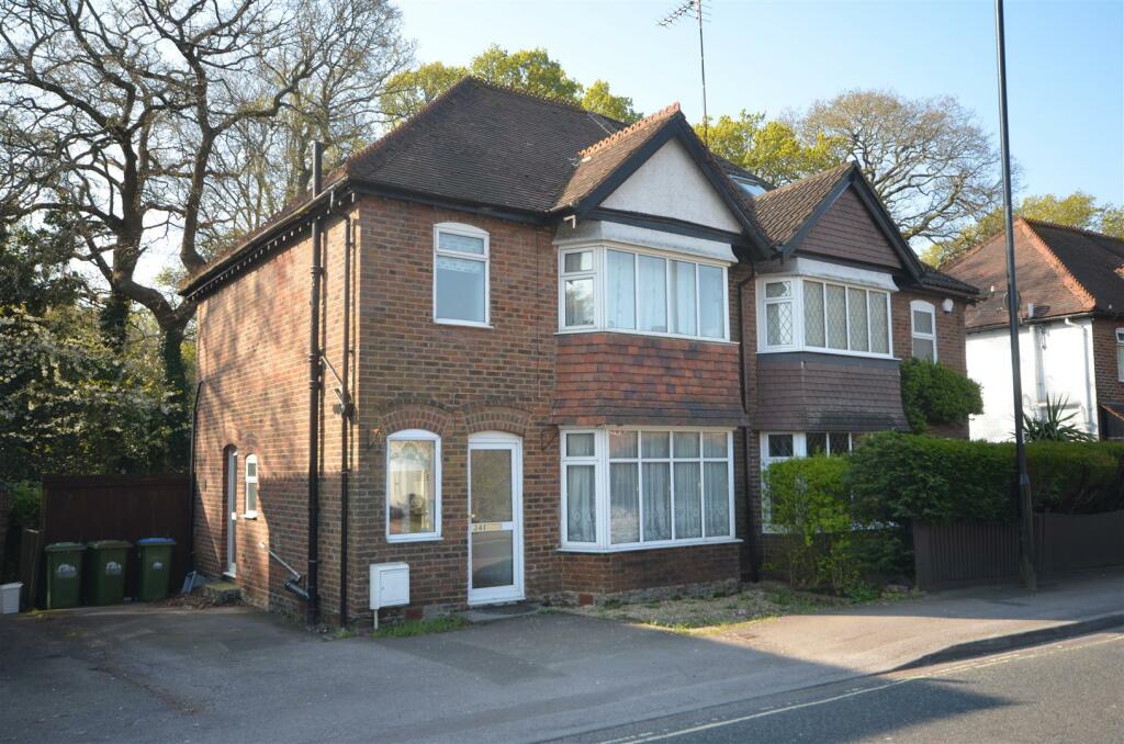 3 bedroom semi-detached house for rent in Burgess Road, Bassett, Southampton, SO16