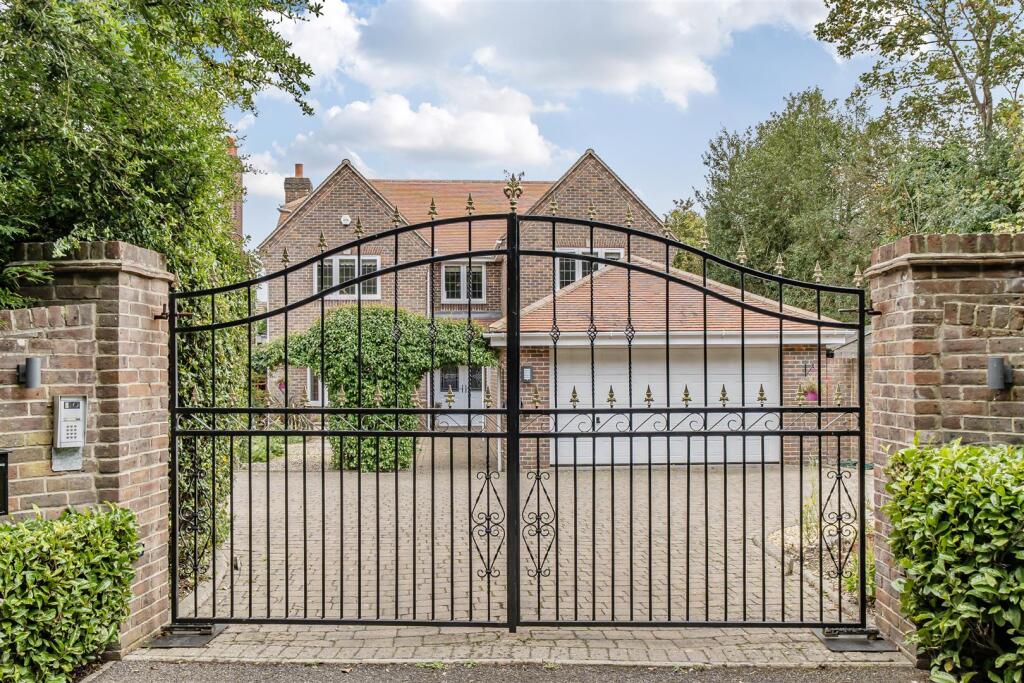 Main image of property: Brook Lane, Sarisbury Green