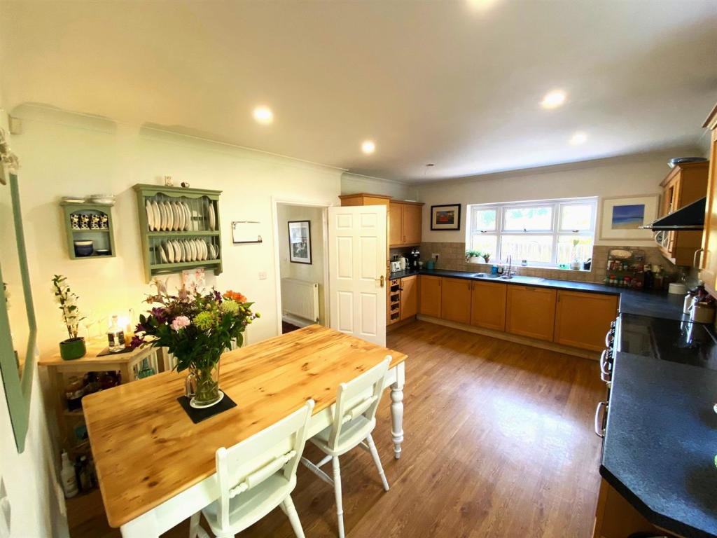 5 bedroom detached house for sale in Carmel Gardens, Tavistock, PL19