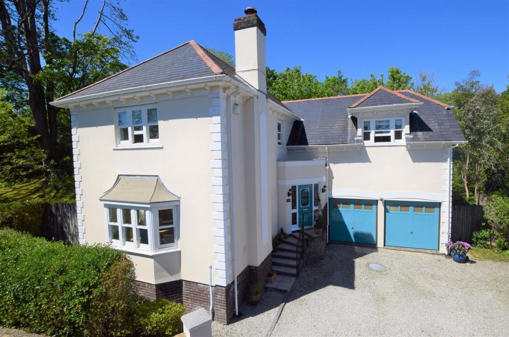 5 bedroom detached house for sale in Carmel Gardens, Tavistock, PL19