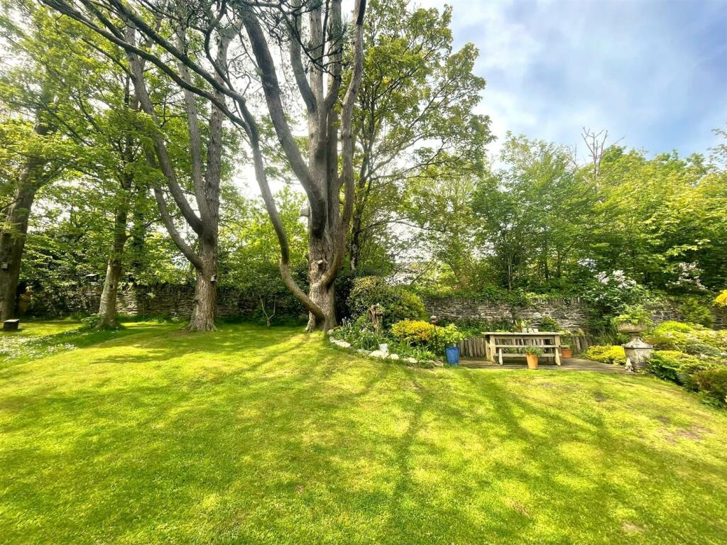 5 bedroom detached house for sale in Carmel Gardens, Tavistock, PL19