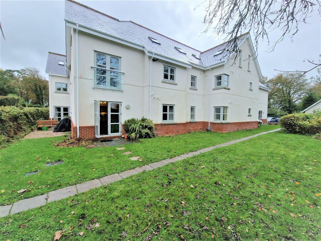2 bedroom retirement property for sale in Crapstone, Yelverton, PL20