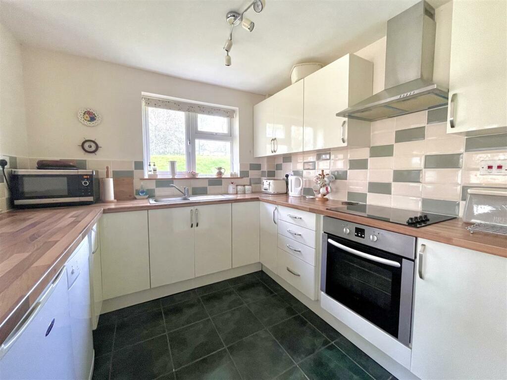 4 bedroom chalet for sale in Dartmoor View, Manor, Callington