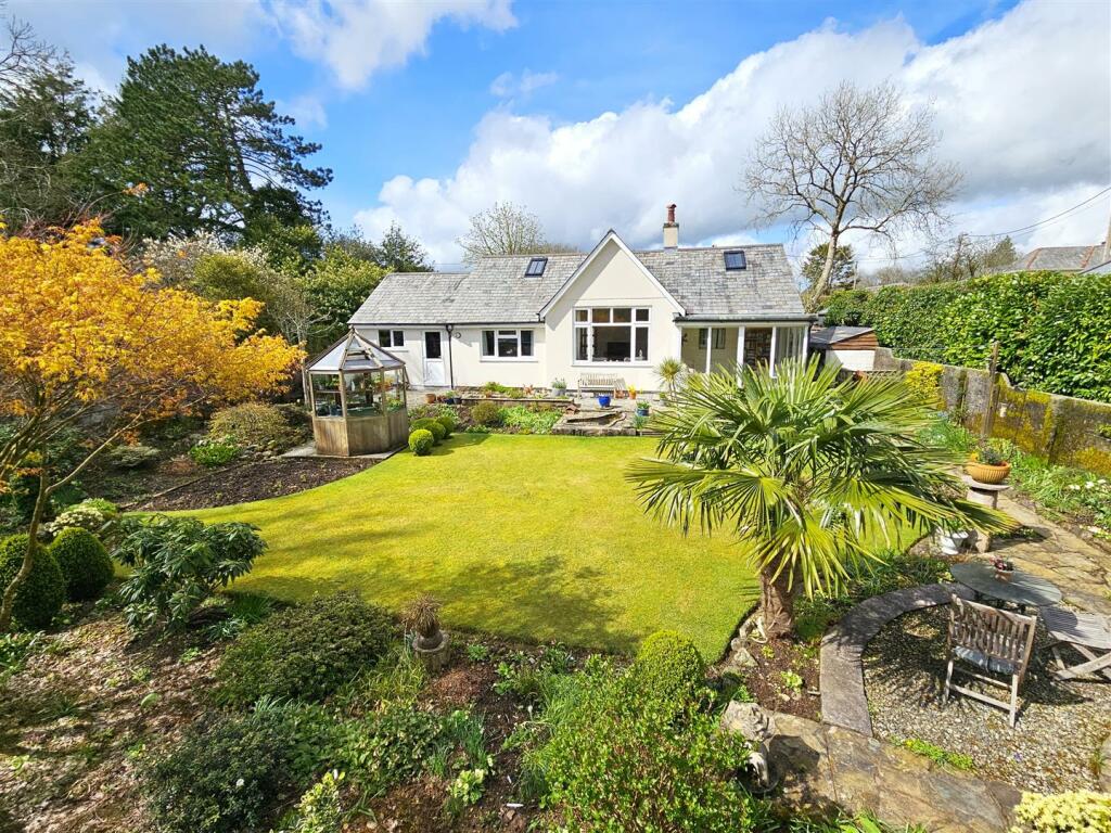 4 bedroom detached bungalow for sale in Westella Road, Yelverton, PL20