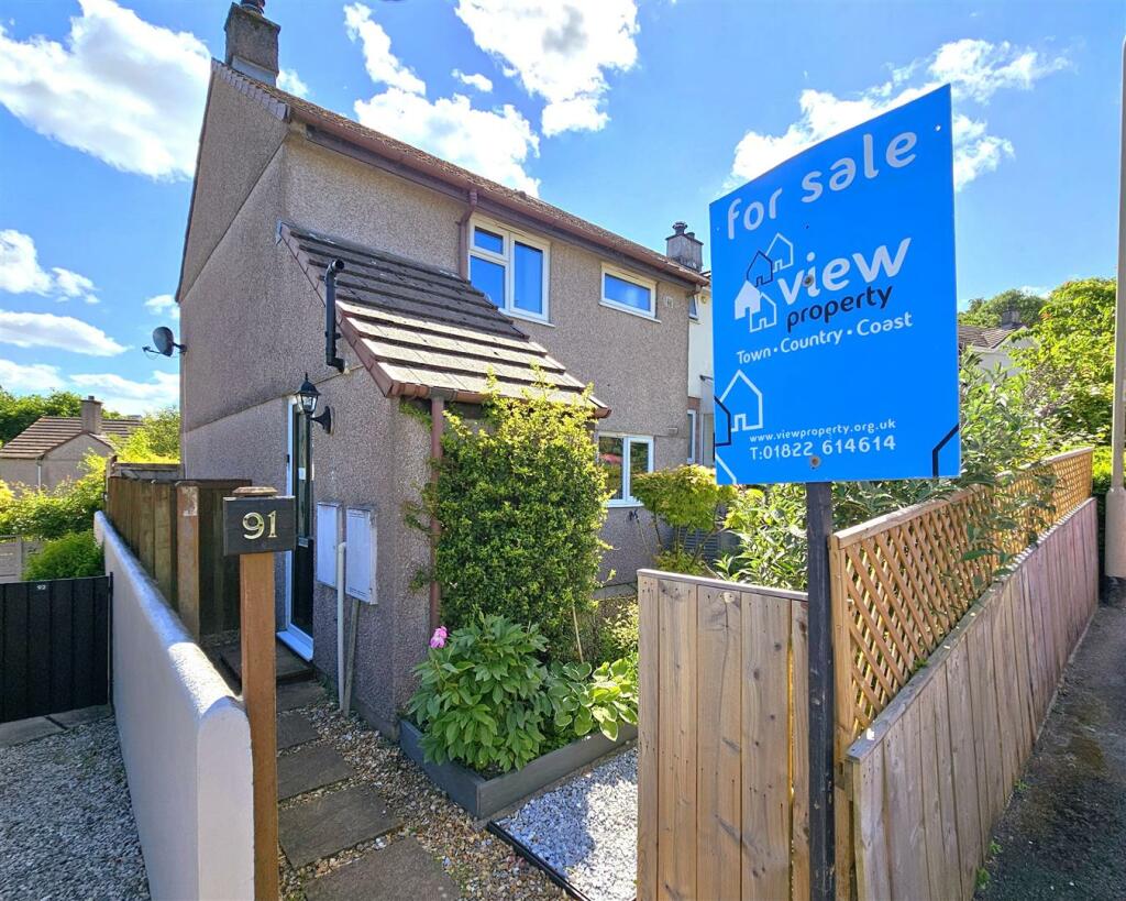 2 bedroom semidetached house for sale in Monksmead, Tavistock, PL19