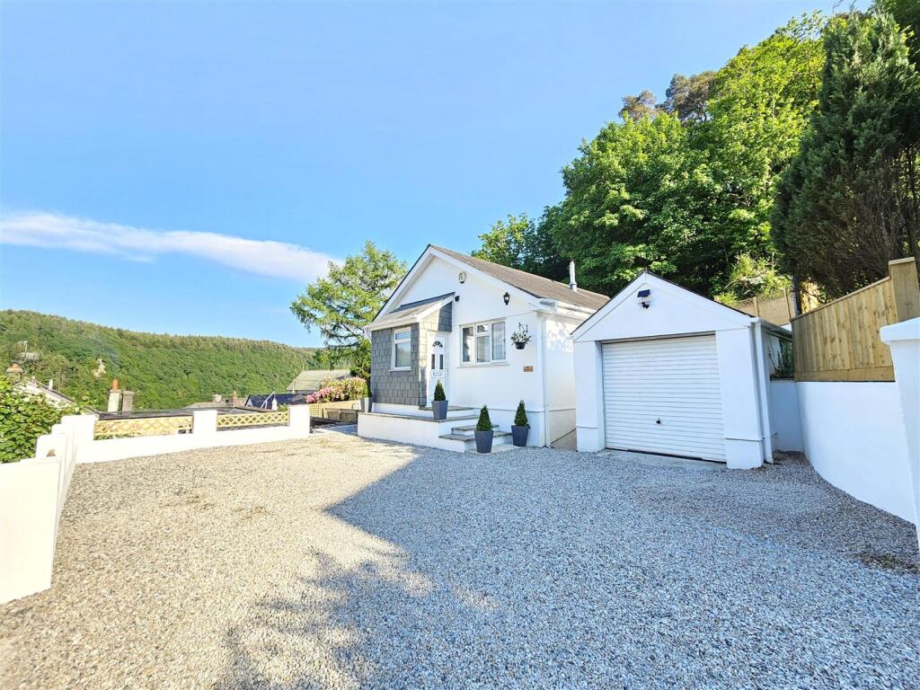 Main image of property: The Square, Gunnislake