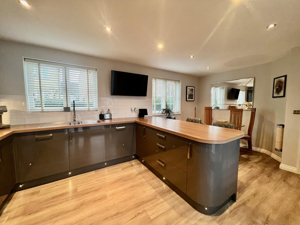 Additional property image - Woodpecker Way, Great Cambourne, Cambourne, CB23