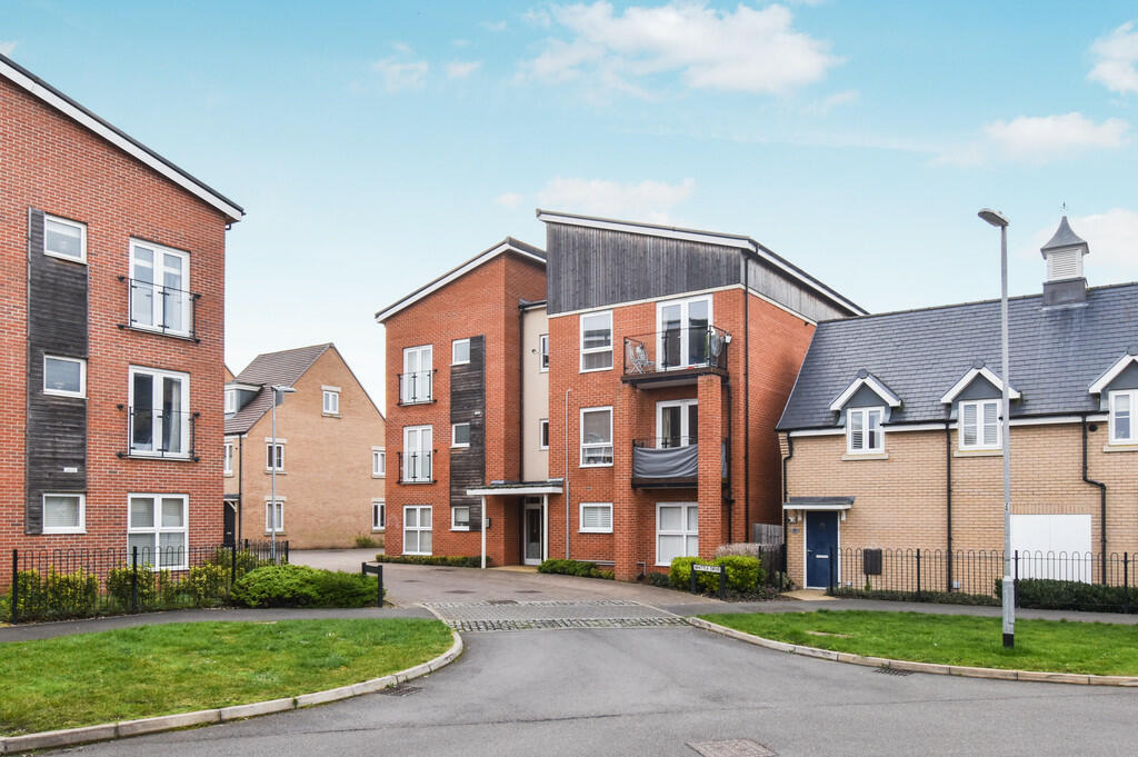 2 bedroom apartment for sale in Whittle Drive, Biggleswade, SG18