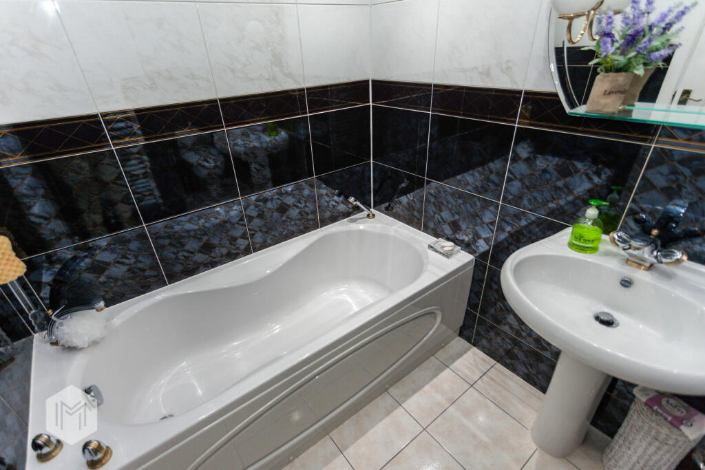 Additional property image - Whins Crest, Lostock, Bolton, Greater Manchester, BL6 4NH