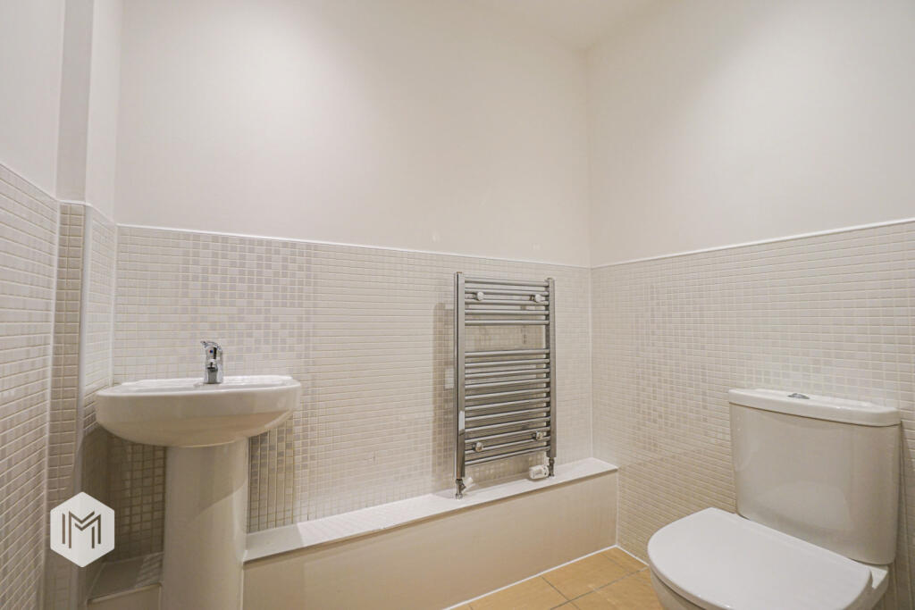 Additional property image - Clevelands Drive, Bolton, Greater Manchester, BL1 5GJ