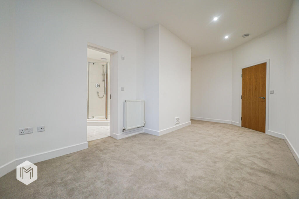 Additional property image - Clevelands Drive, Bolton, Greater Manchester, BL1 5GJ