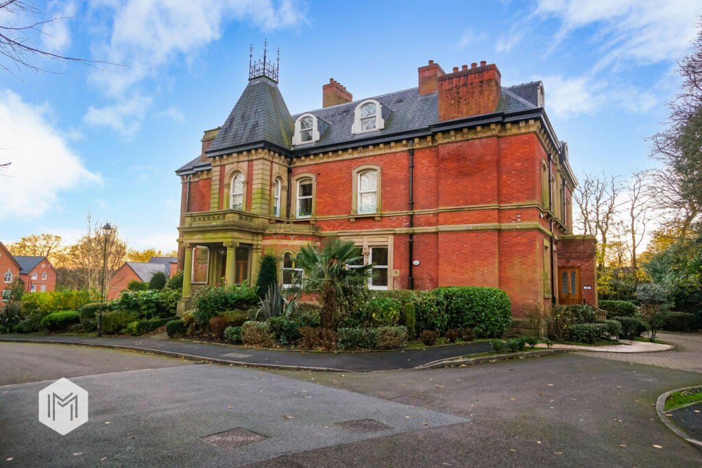Additional property image - Clevelands Drive, Bolton, Greater Manchester, BL1 5GJ