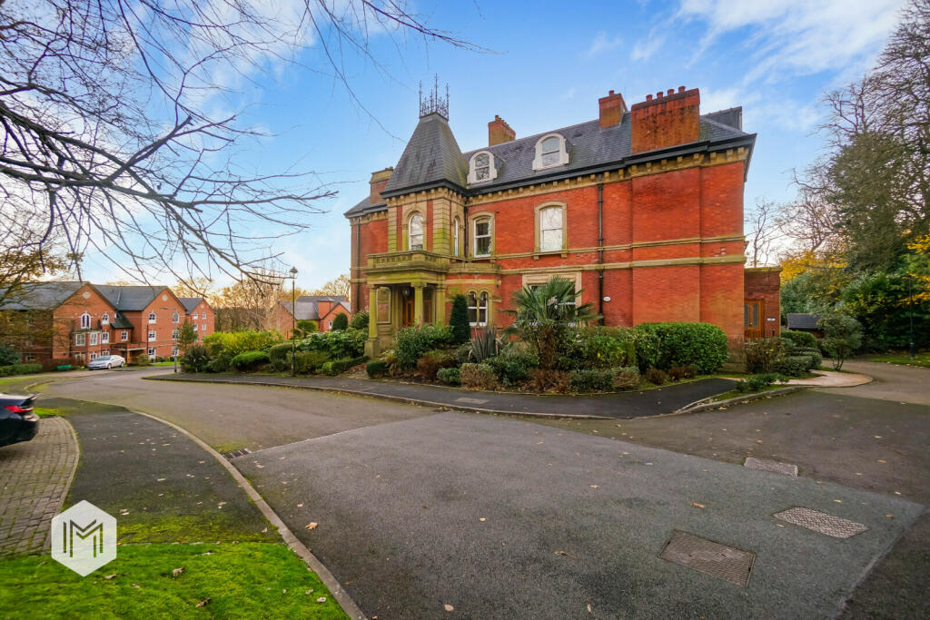 Additional property image - Clevelands Drive, Bolton, Greater Manchester, BL1 5GJ