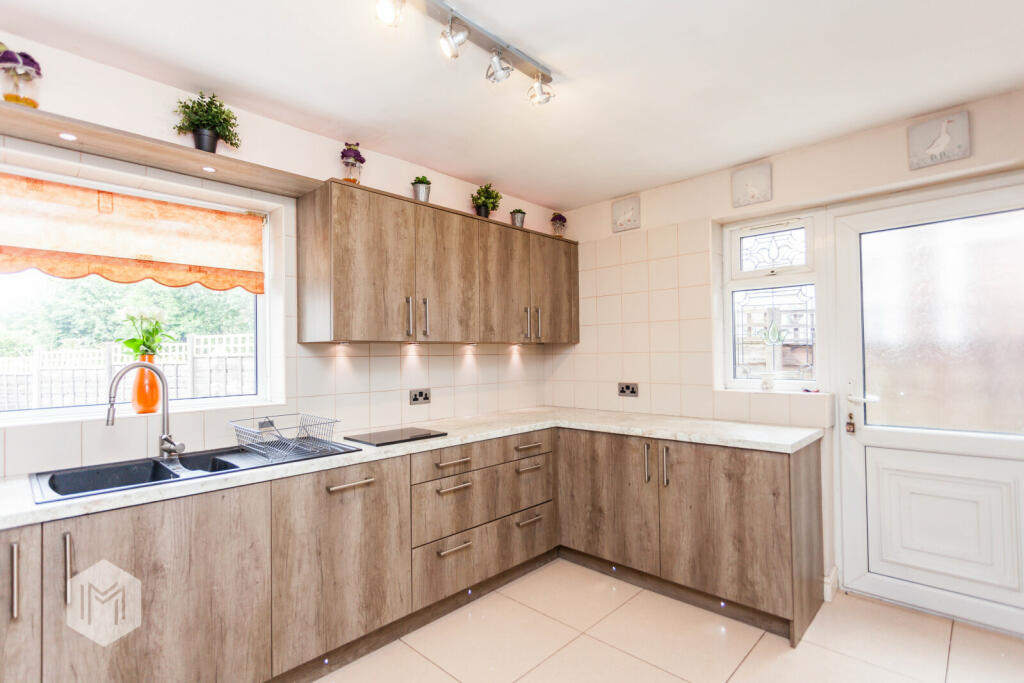 Additional property image - Winterfield Drive, Bolton, Greater Manchester, BL3 4TE