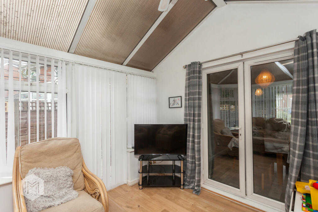 Additional property image - Winterfield Drive, Bolton, Greater Manchester, BL3 4TE
