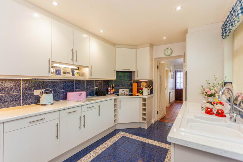 Additional property image - Thorneyholme Close, Lostock, Bolton, Greater Manchester, BL6 4BZ