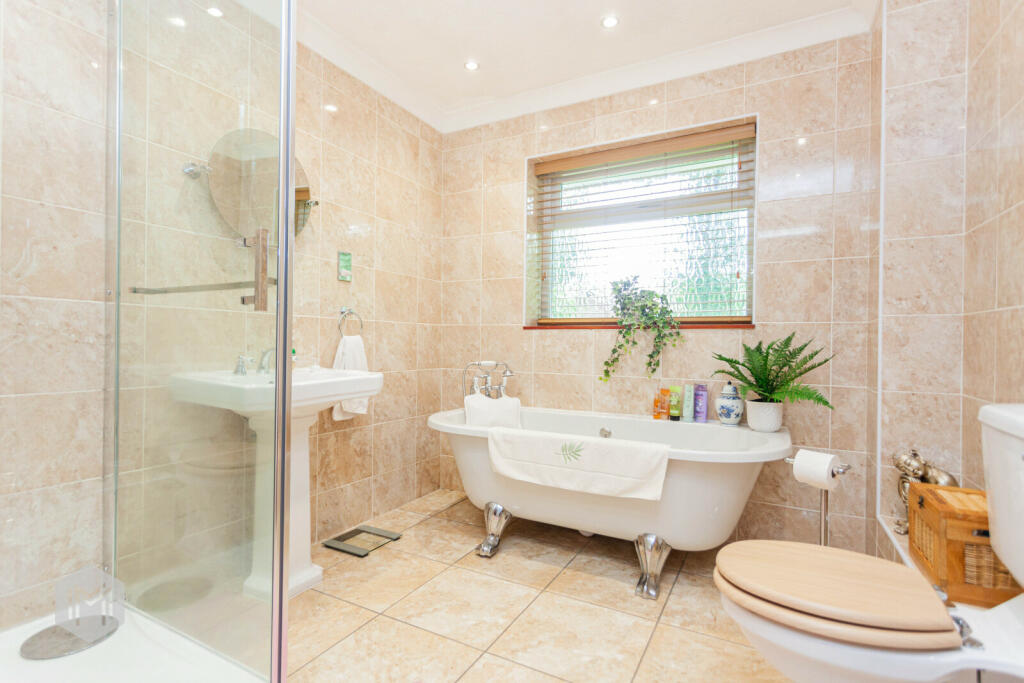 Additional property image - Thorneyholme Close, Lostock, Bolton, Greater Manchester, BL6 4BZ