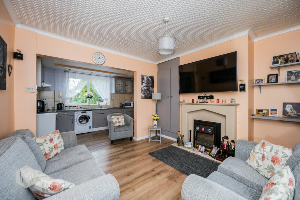Additional property image - Parkfield Avenue, Farnworth, Bolton, BL4 9PZ