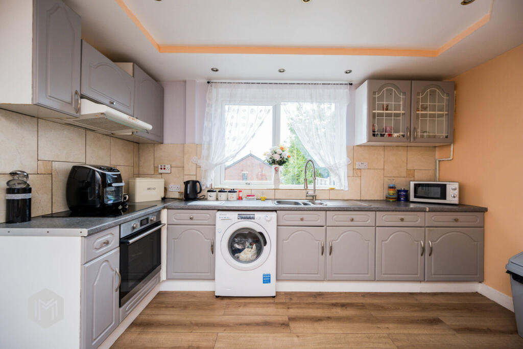 Additional property image - Parkfield Avenue, Farnworth, Bolton, BL4 9PZ