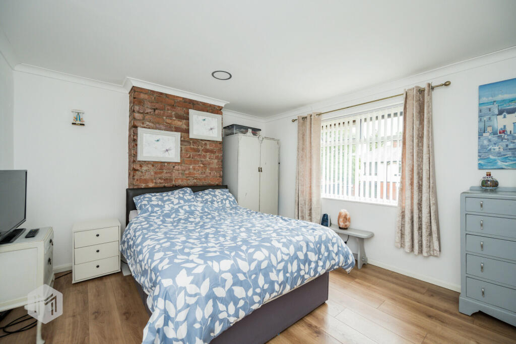 Additional property image - Parkfield Avenue, Farnworth, Bolton, BL4 9PZ