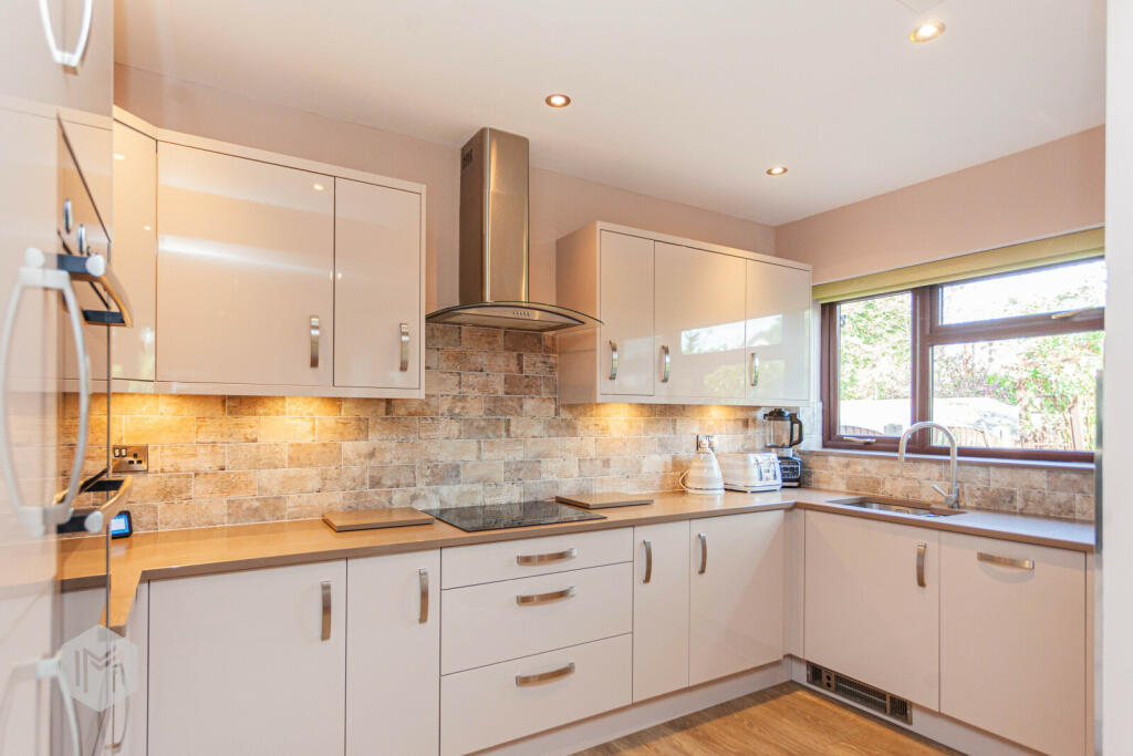 Additional property image - Everbrom Road, Bolton, Greater Manchester, BL3 4LD