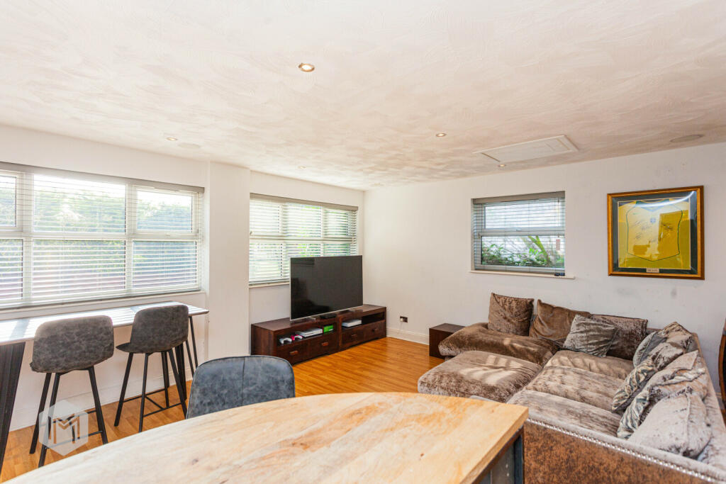 Additional property image - Templecombe Drive, Bolton, Greater Manchester, BL1 7TD