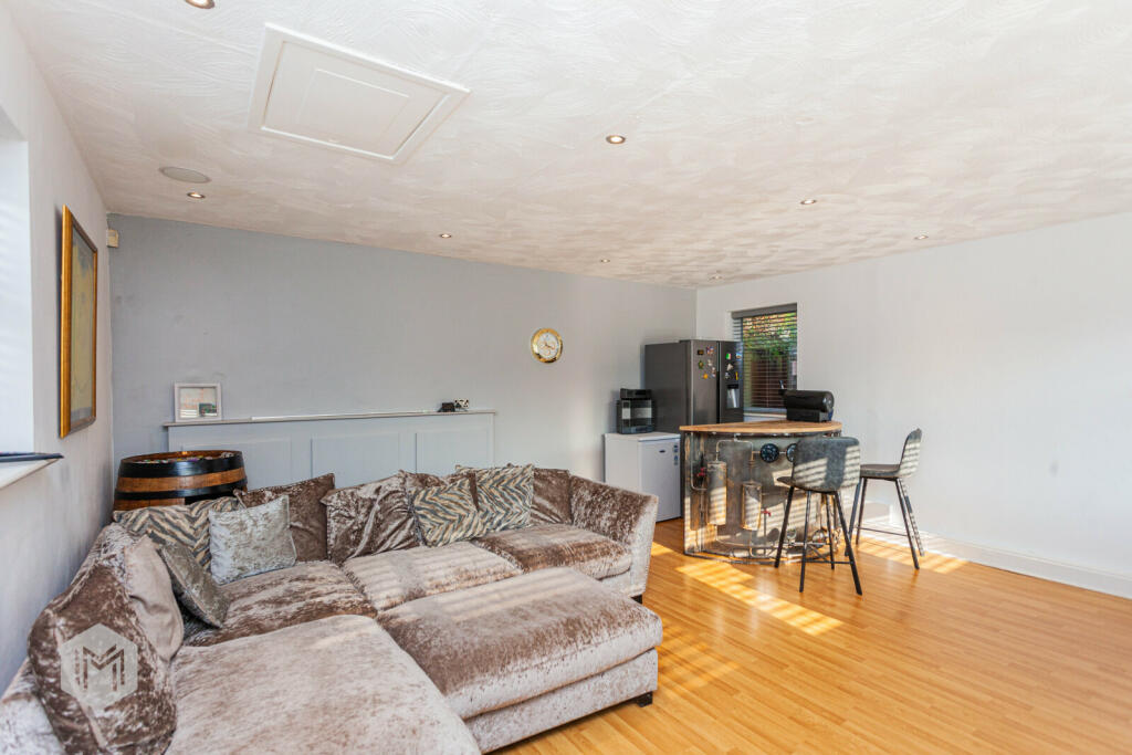 Additional property image - Templecombe Drive, Bolton, Greater Manchester, BL1 7TD