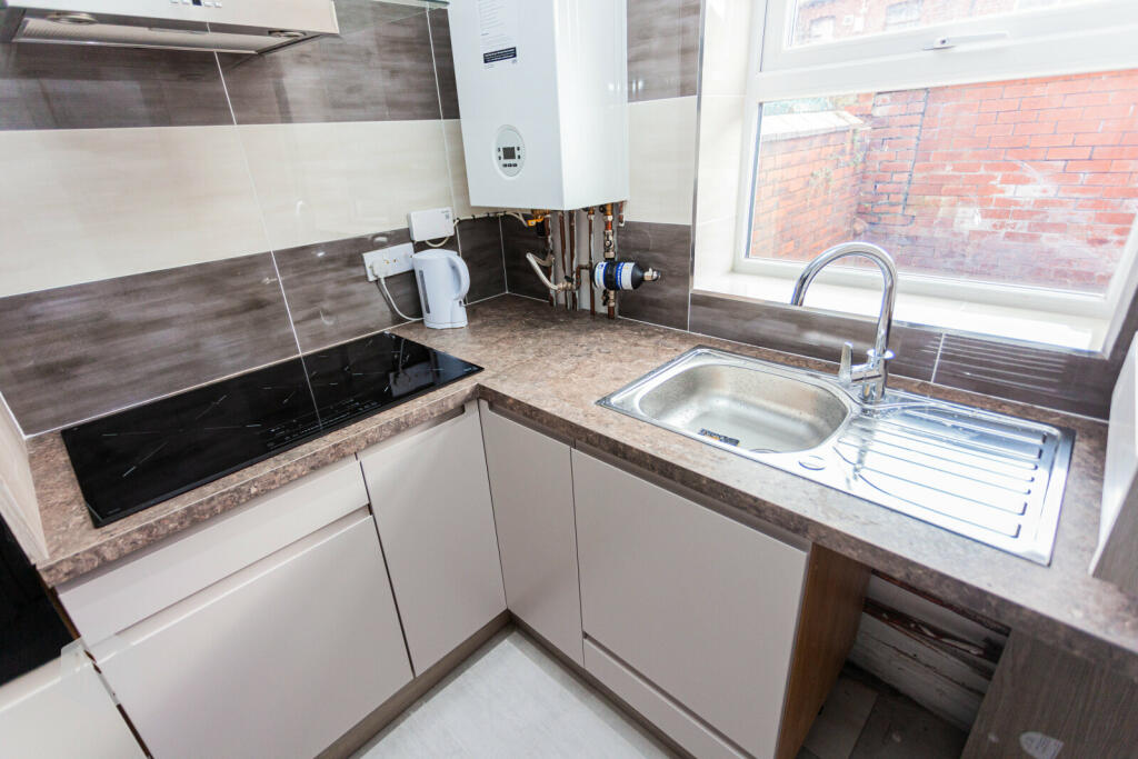 Additional property image - Lonsdale Road, Bolton, Greater Manchester, BL1 4PW
