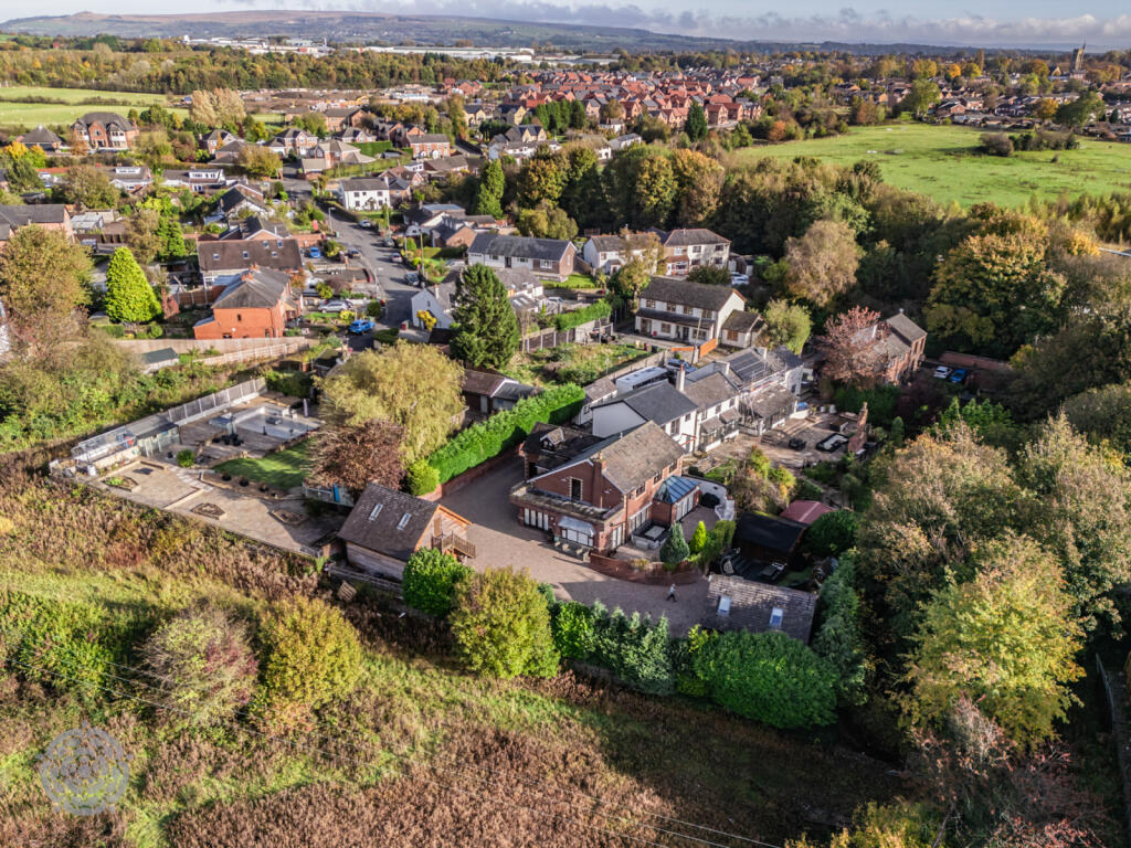 Additional property image - Dobb Brow Road, Westhoughton, Bolton, Greater Manchester, BL5 2AY