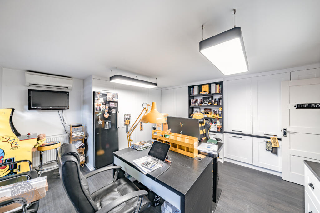 Additional property image - Dobb Brow Road, Westhoughton, Bolton, Greater Manchester, BL5 2AY