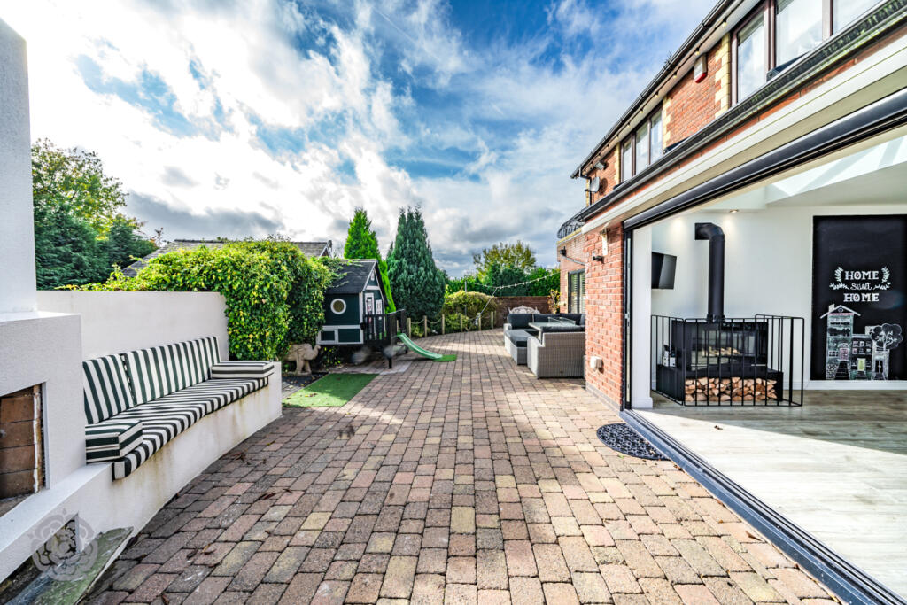 Additional property image - Dobb Brow Road, Westhoughton, Bolton, Greater Manchester, BL5 2AY