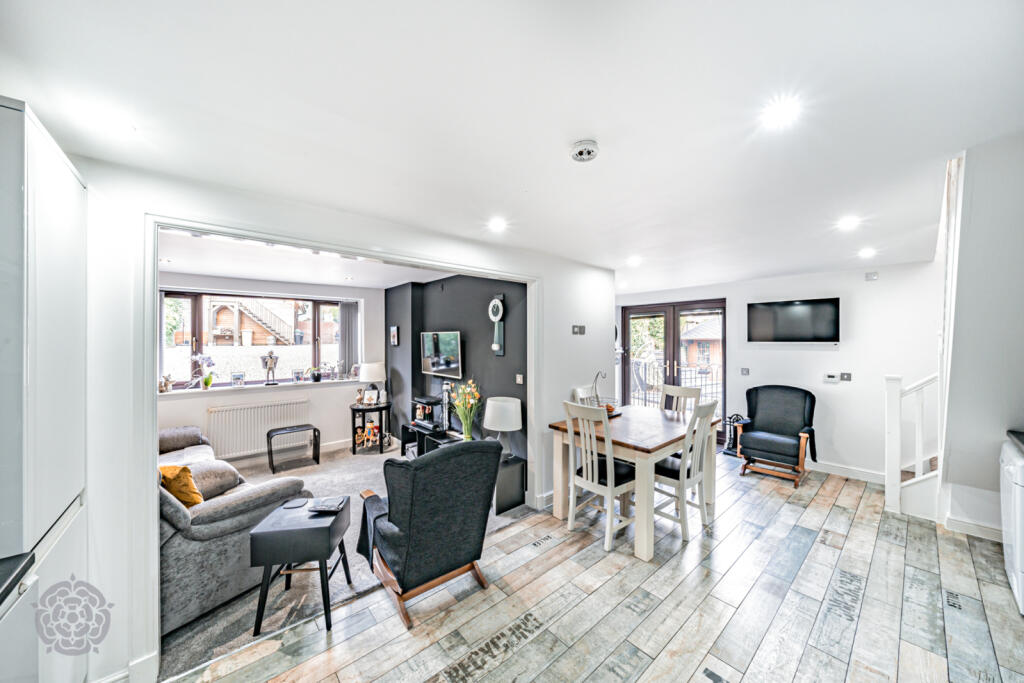 Additional property image - Dobb Brow Road, Westhoughton, Bolton, Greater Manchester, BL5 2AY
