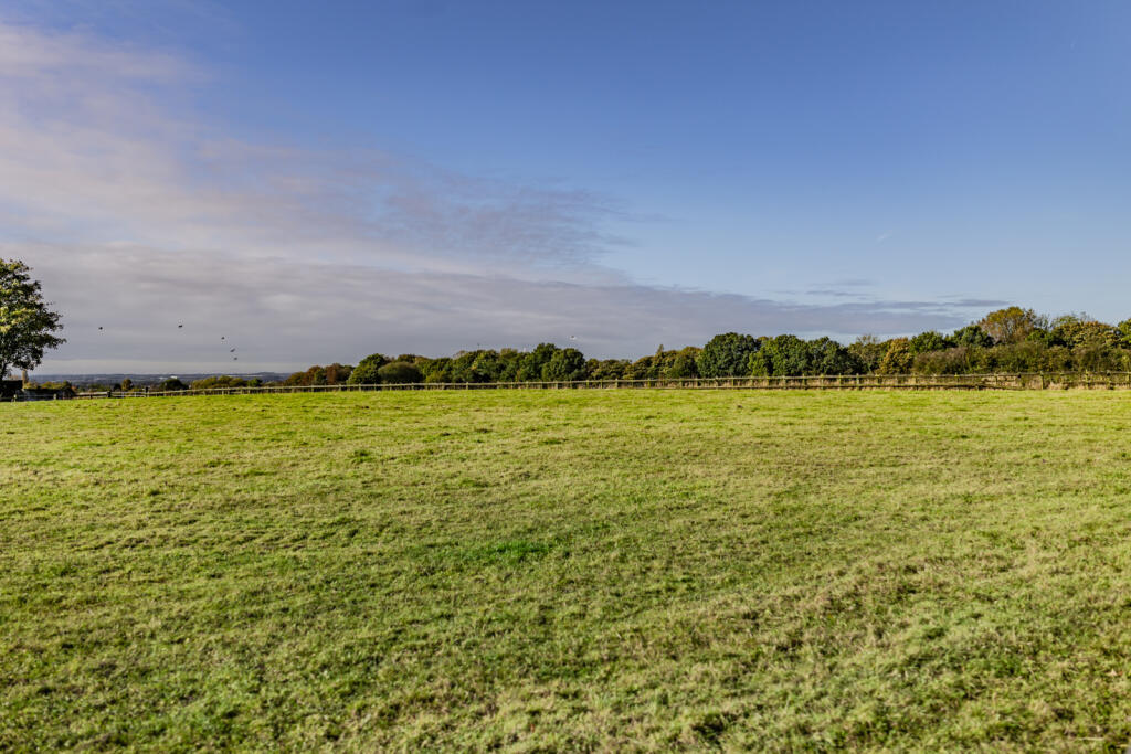 Additional property image - Green Gables, Green Common Lane, Westhoughton, Bolton, Greater Manchester, BL5 3BN