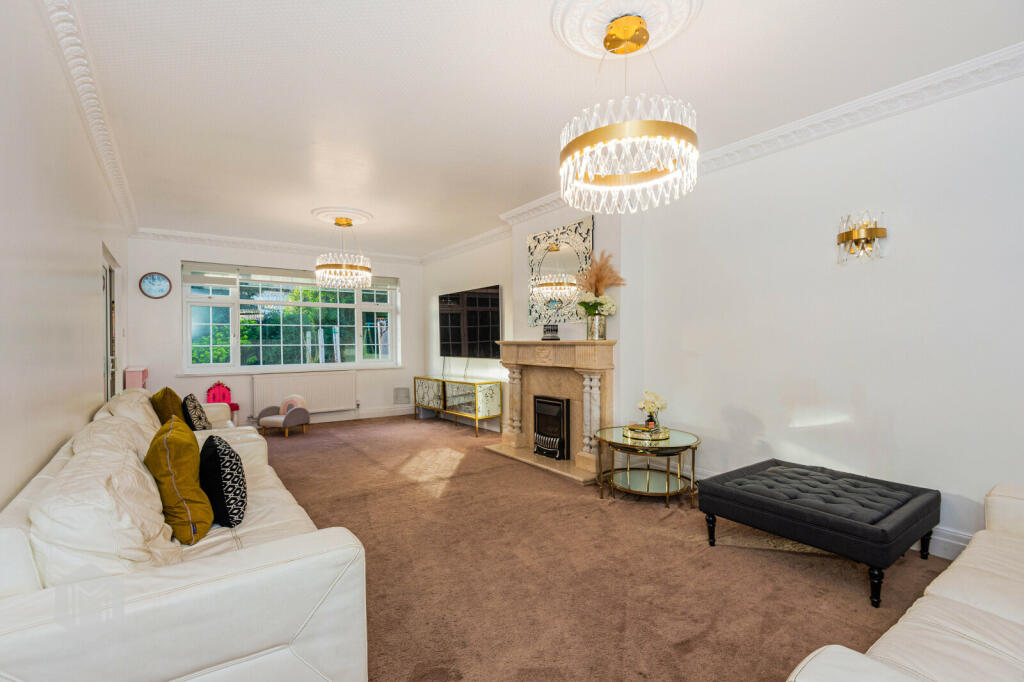 Additional property image - Green Lane, Bolton, Greater Manchester, BL3 2HX