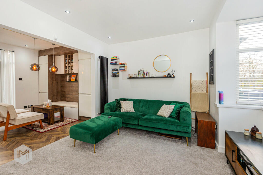 Additional property image - Oxford Grove, Bolton, Greater Manchester, BL1 3AN