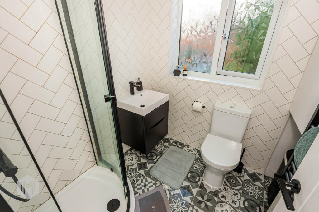 Additional property image - Oxford Grove, Bolton, Greater Manchester, BL1 3AN