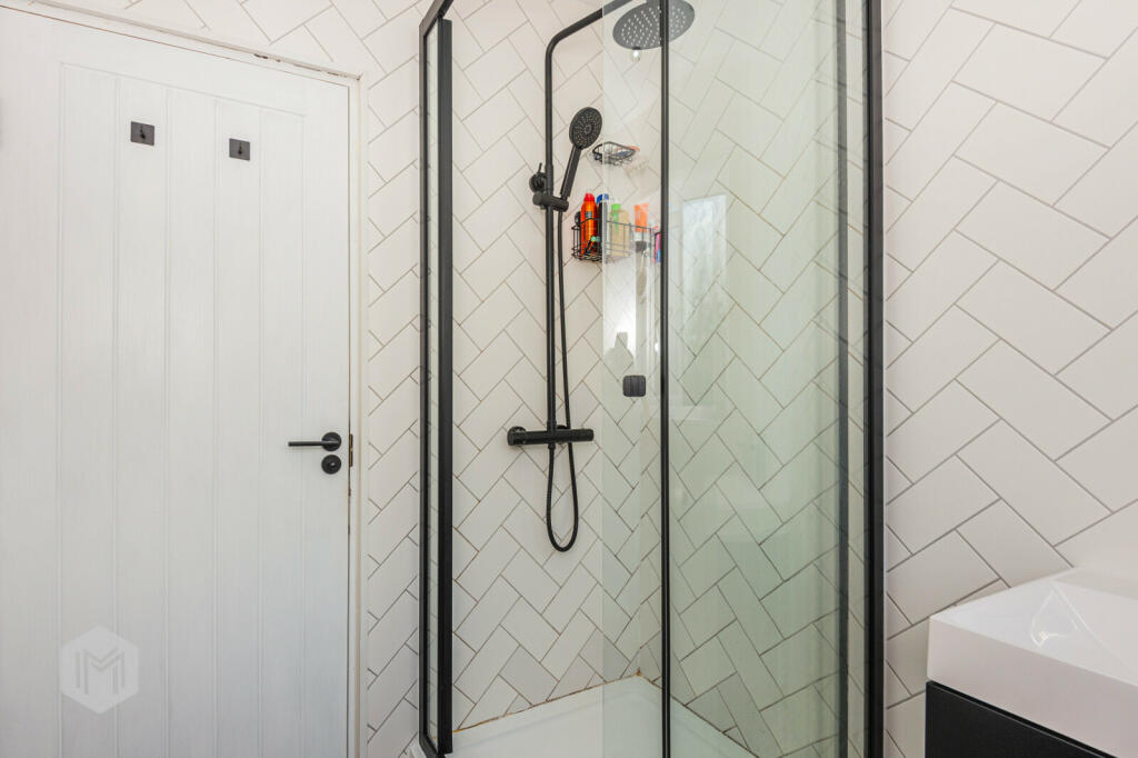 Additional property image - Oxford Grove, Bolton, Greater Manchester, BL1 3AN