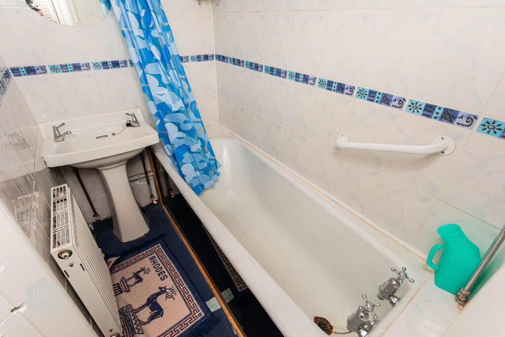 Additional property image - Calvert Road, Bolton, Greater Manchester, BL3 3BT
