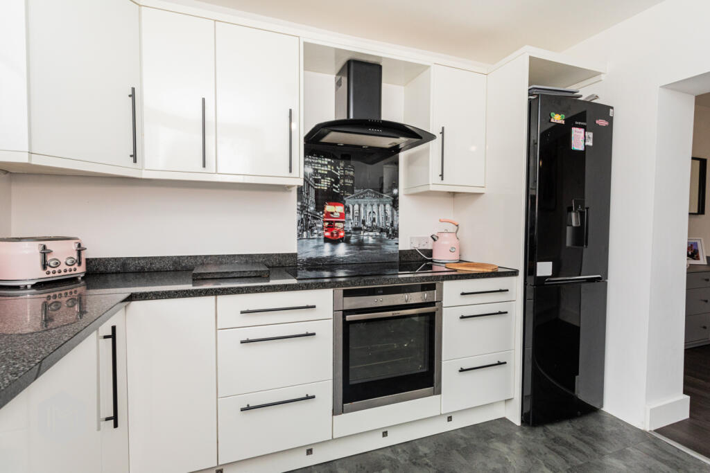 Additional property image - Crescent Road, Kearsley, Bolton, Greater Manchester, BL4 8LF