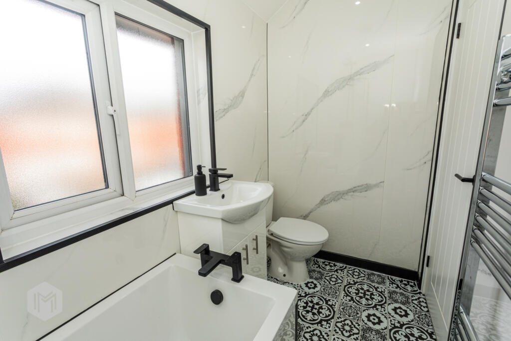 Additional property image - Crescent Road, Kearsley, Bolton, Greater Manchester, BL4 8LF
