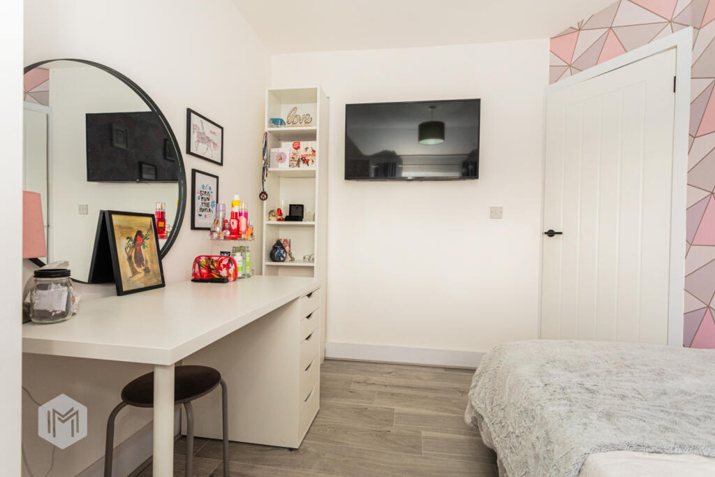 Additional property image - Crescent Road, Kearsley, Bolton, Greater Manchester, BL4 8LF