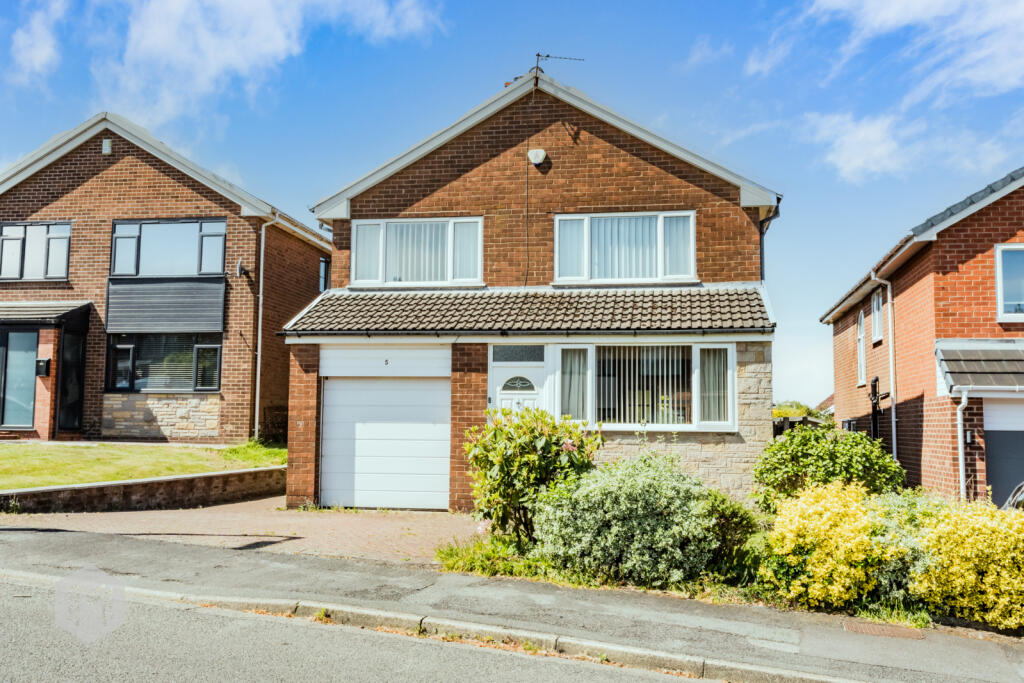 Main image of property: Lakelands Drive, Bolton, Greater Manchester, BL3 4NN
