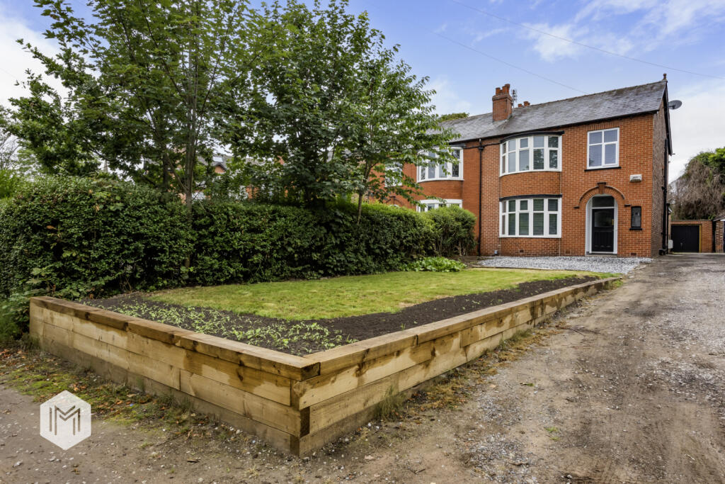 Main image of property: Eccles Old Road, Salford, Greater Manchester, GB, M6 8AL