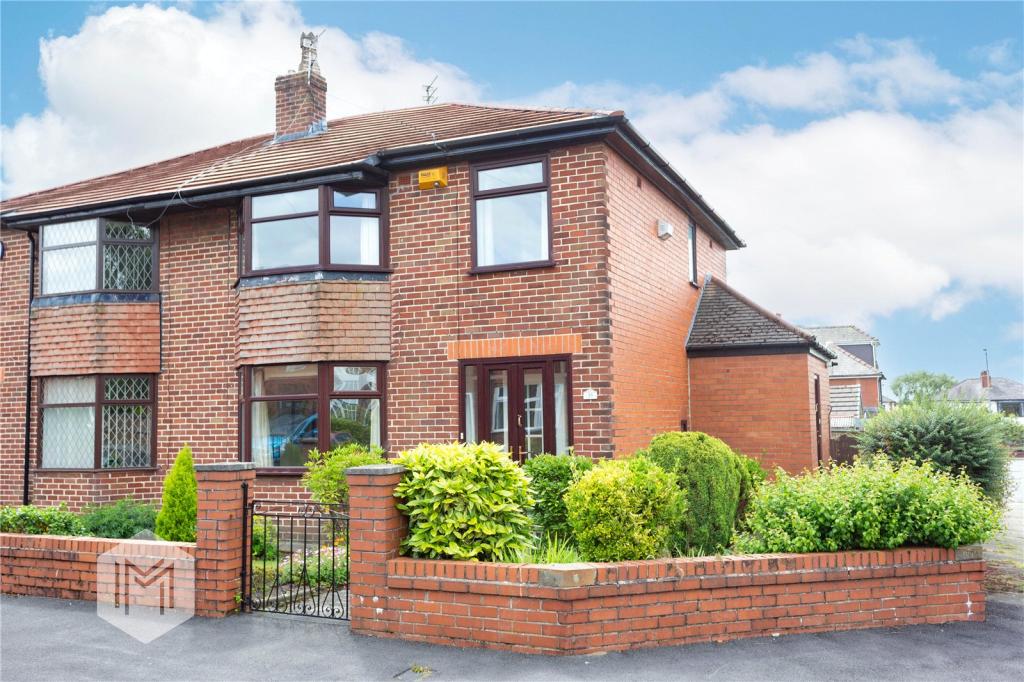 3 bedroom semidetached house for sale in Sherwood Avenue, Radcliffe