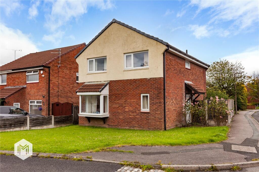 4 bedroom detached house for sale in Westminster Avenue, Radcliffe