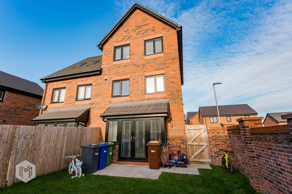 Additional property image - Bridleway Close, Bury, Greater Manchester, BL8 1YU