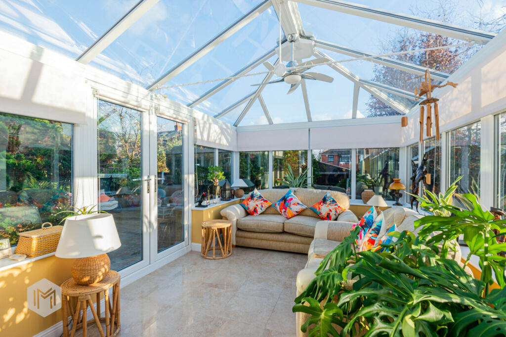 Additional property image - Greenfield Close, Bury, Greater Manchester, BL8 2LY