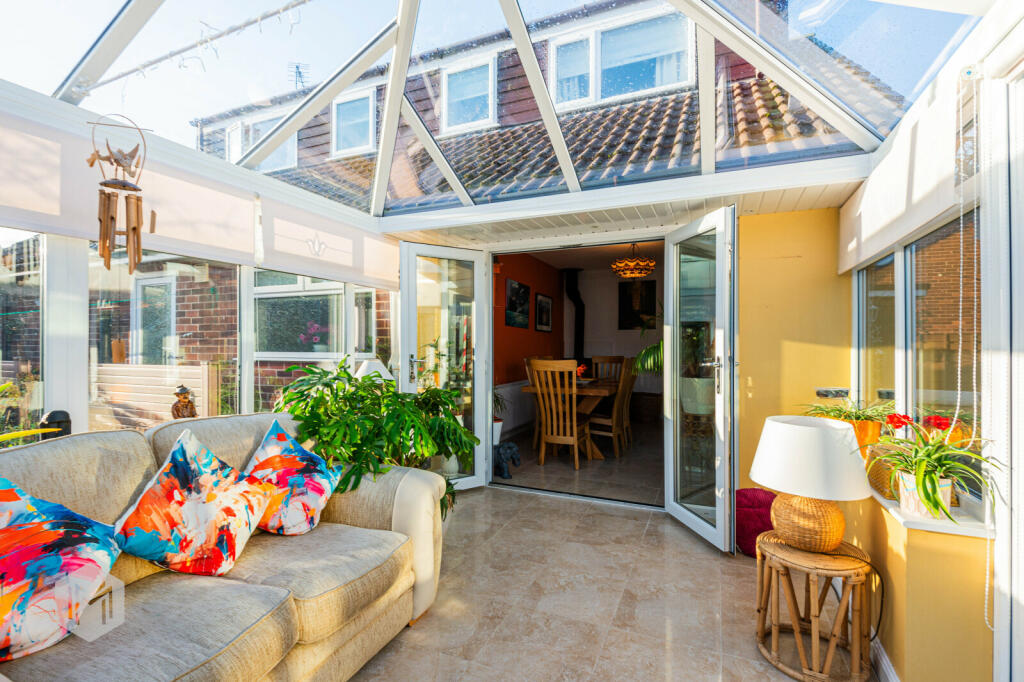 Additional property image - Greenfield Close, Bury, Greater Manchester, BL8 2LY